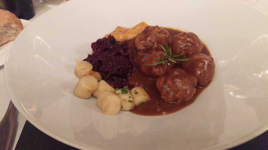 Albondigas de pintada de Bresse Restaurante Viridiana